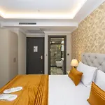 Skystar Deluxe Hotel 2*