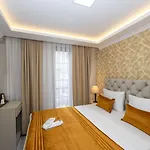 Skystar Deluxe Hotel 2*
