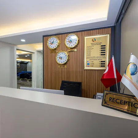 Skystar Deluxe Hotel 2*