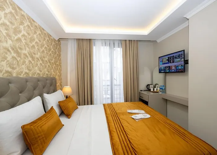 מלון Skystar Deluxe