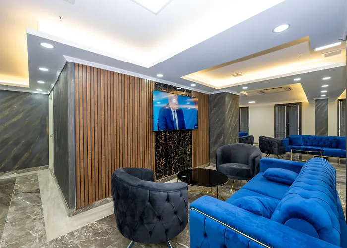 Skystar Deluxe מלון