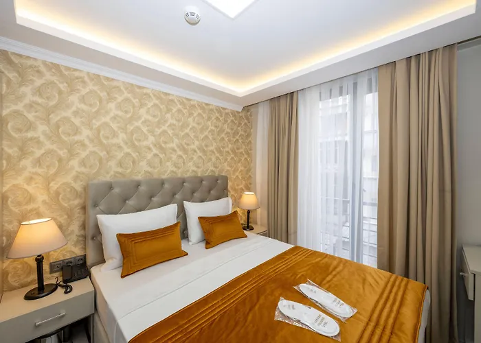 מלון Skystar Deluxe 2*