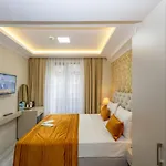 Skystar Deluxe Hotel 2*