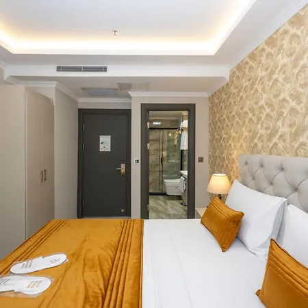Skystar Deluxe Hotell 2*