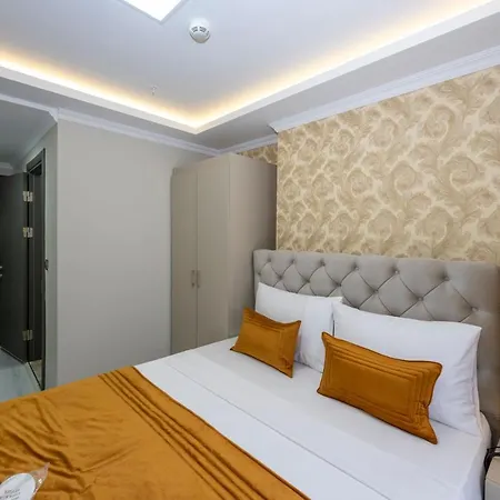 Skystar Deluxe Hotell 2*